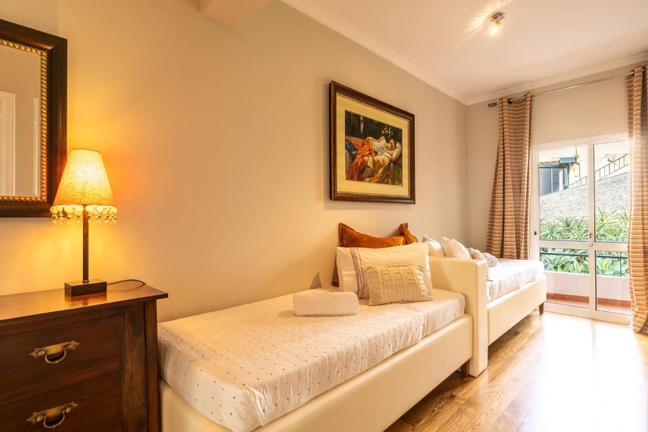 Stylish Apartment With Balcony And Amazing Views Over Funchal And The Sea Экстерьер фото
